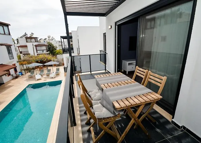 300M To Beach 2 Bedroom Upstairs Flat With Pool - Yeni Duenya Bodrum B2