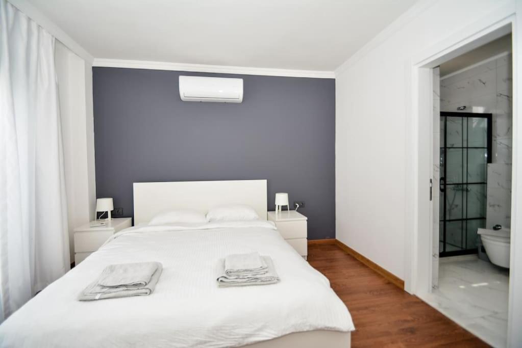 300m To 2 Bedroom Upstairs Flat With Pool - Yeni Duenya B2 * Bodrum