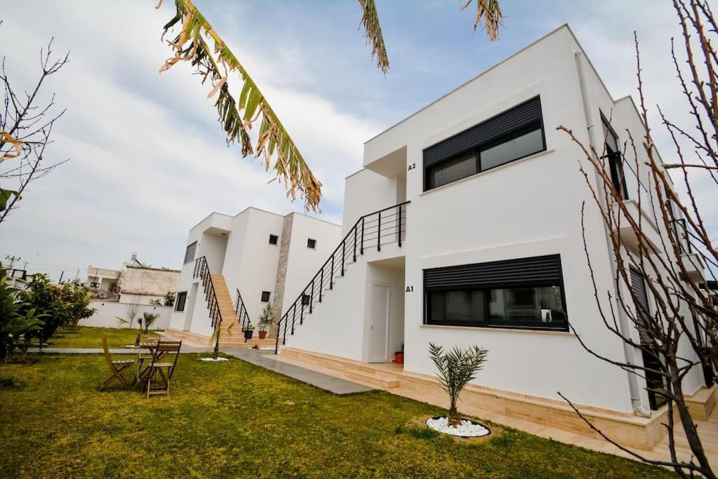 300m To 2 Bedroom Upstairs Flat With Pool - Yeni Duenya B2 Apartment